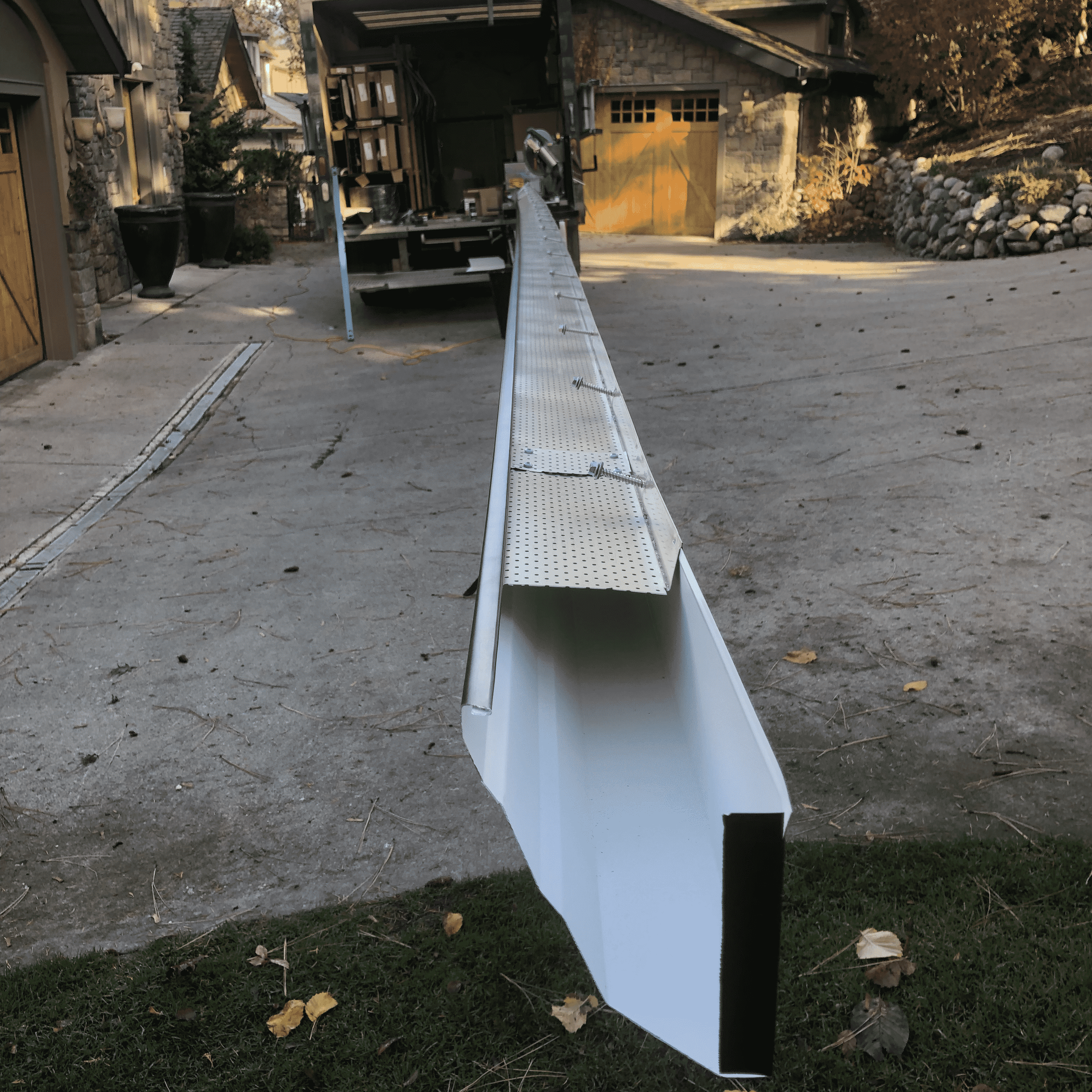 best leaf guard installation contractor near you to supply and install quality gutter leaf guard protection to keep your home safe from moisture.
