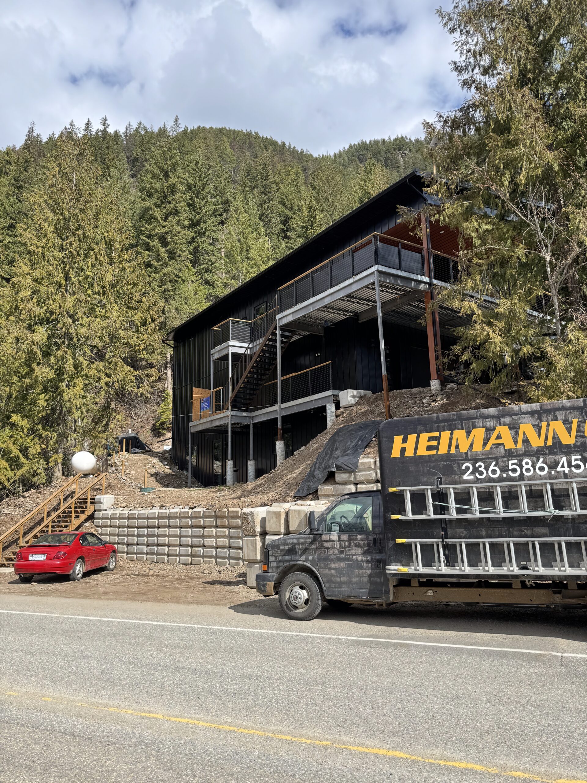 Okanagan home with professionally cleaned gutters during the fall season